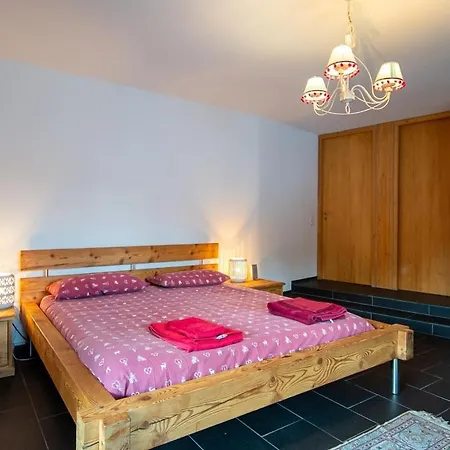 A Saint Moritz With Sauna Privata פונטרסינה