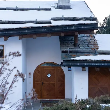 A Saint Moritz With Sauna Privata פונטרסינה